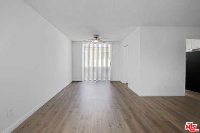11733 Mayfield Avenue, Los Angeles, CA 90049