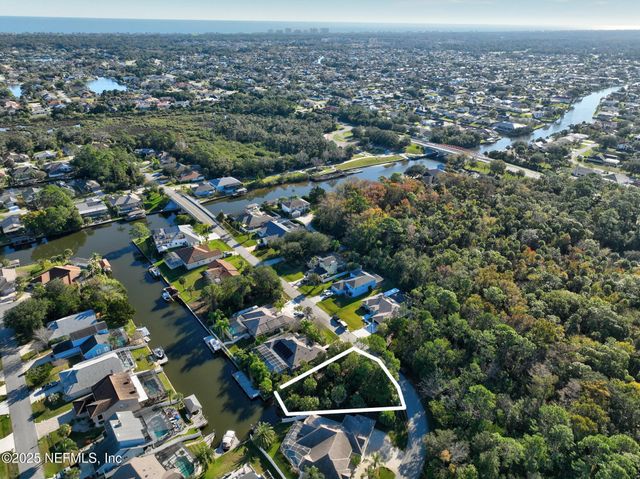 27 COLECHESTER Lane, Palm Coast, FL 32137