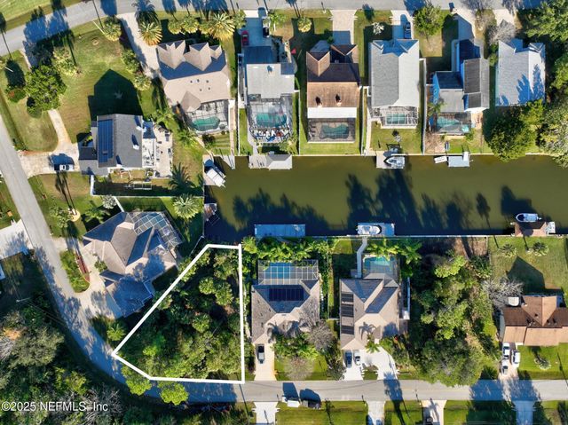27 COLECHESTER Lane, Palm Coast, FL 32137