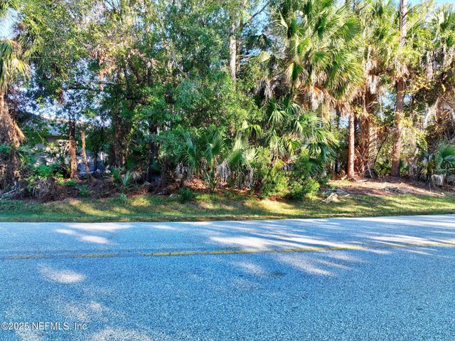 27 COLECHESTER Lane, Palm Coast, FL 32137