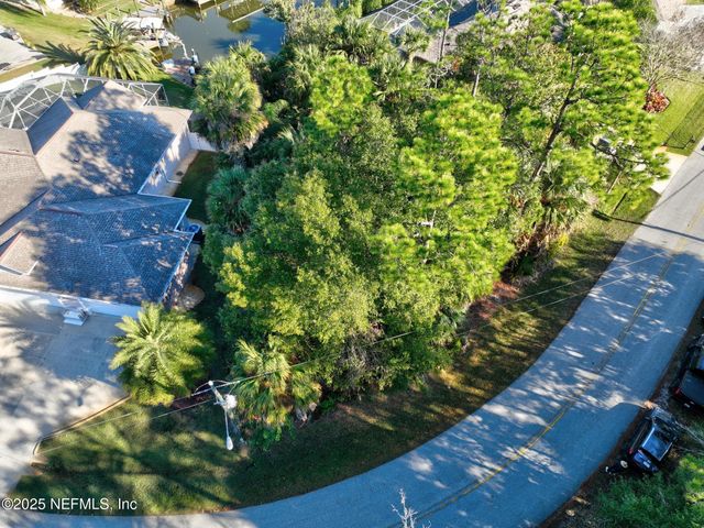 27 COLECHESTER Lane, Palm Coast, FL 32137