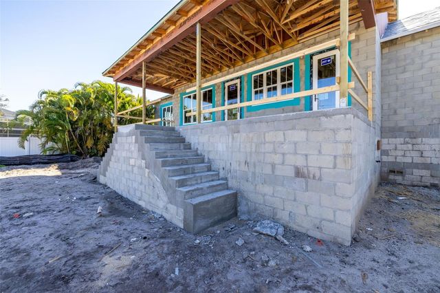 819 38TH AVENUE NE, St Petersburg, FL 33701