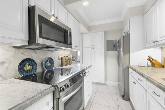 1208 MARINE Way 901, North Palm Beach, FL 33408