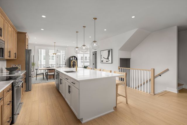 828 42nd Ave, N, Nashville, TN 37209