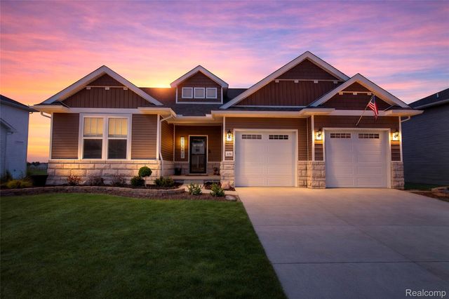 2138 Gambrel Lane, Marion Township, MI 48843