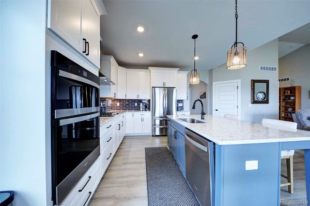 2138 Gambrel Lane, Marion Township, MI 48843