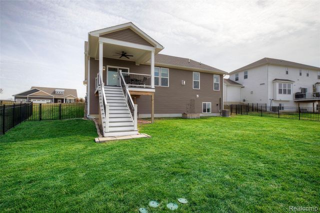 2138 Gambrel Lane, Marion Township, MI 48843