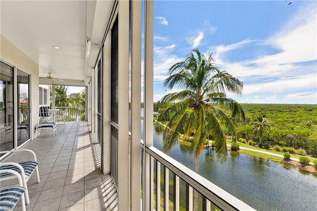 9121 Southmont CV 302, Fort Myers, FL 33908