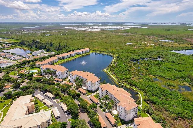 9121 Southmont CV 302, Fort Myers, FL 33908
