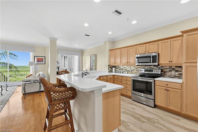 9121 Southmont CV 302, Fort Myers, FL 33908