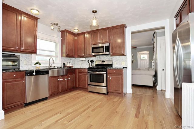 671 Route 211 W, Middletown, NY 10940
