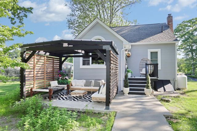 671 Route 211 W, Middletown, NY 10940