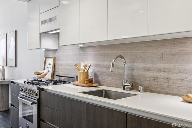 8 Buchanan Street 803, San Francisco, CA 94102