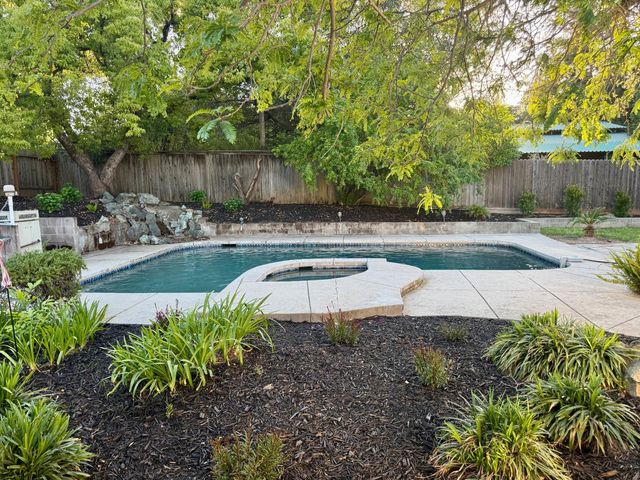 6901 Main Ave, Orangevale, CA 95662