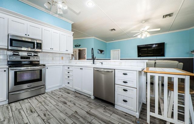 5127 Bay Boulevard, Port Richey, FL 34668