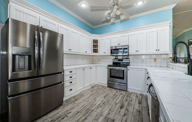 5127 Bay Boulevard, Port Richey, FL 34668