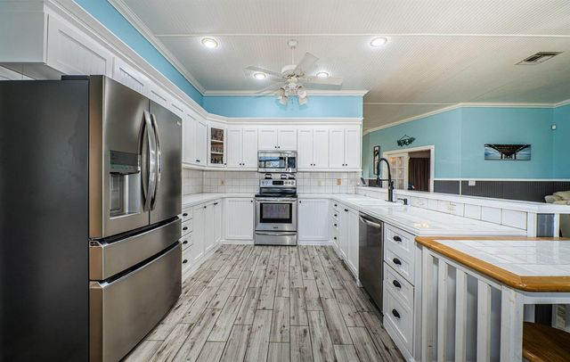 5127 Bay Boulevard, Port Richey, FL 34668