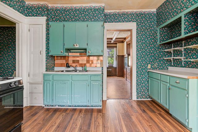 1097 Lincoln Avenue, Saint Paul, MN 55105