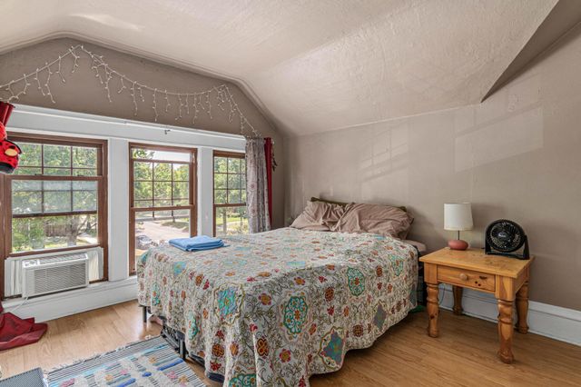 1097 Lincoln Avenue, Saint Paul, MN 55105