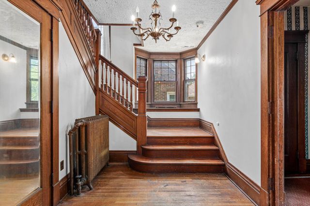 1097 Lincoln Avenue, Saint Paul, MN 55105