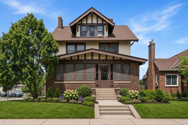 1097 Lincoln Avenue, Saint Paul, MN 55105