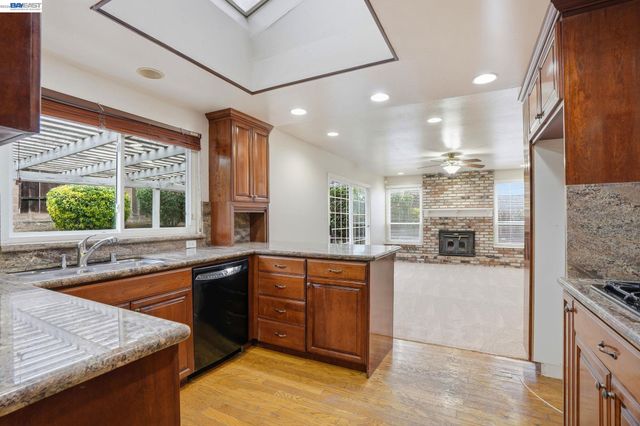 311 Huntington Dr, Antioch, CA 94509