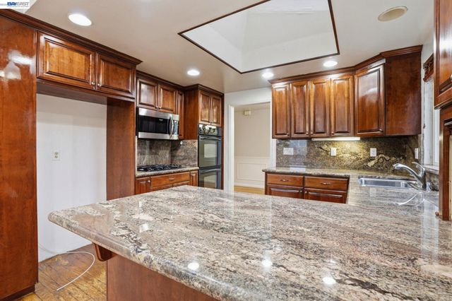311 Huntington Dr, Antioch, CA 94509