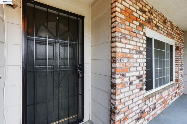 311 Huntington Dr, Antioch, CA 94509