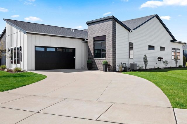 366 ALDON CIRCLE, Green Bay, WI 54304
