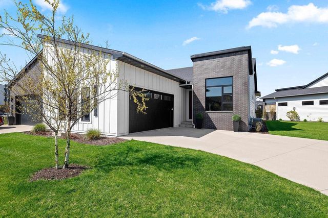 366 ALDON CIRCLE, Green Bay, WI 54304