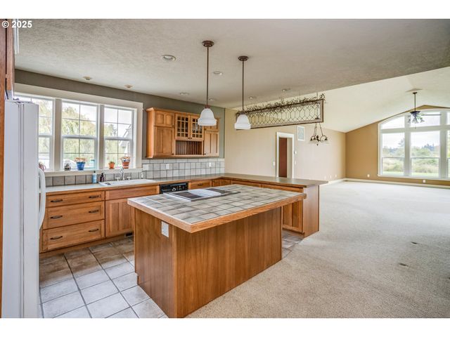 91681 YOUNGS RIVER Rd, Astoria, OR 97103