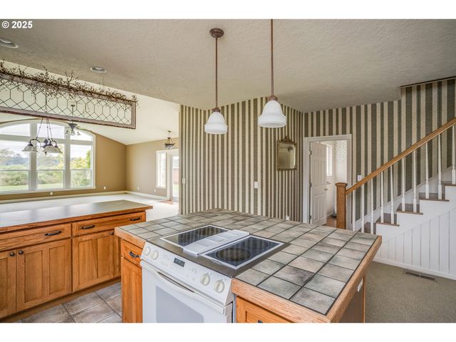 91681 YOUNGS RIVER Rd, Astoria, OR 97103