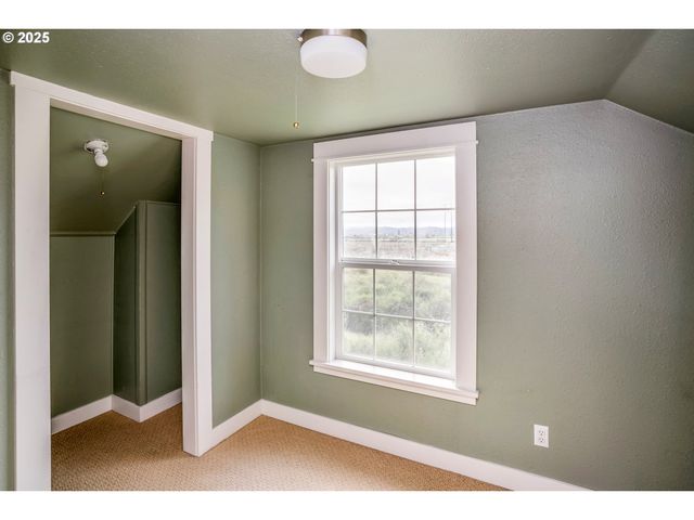 91681 YOUNGS RIVER Rd, Astoria, OR 97103