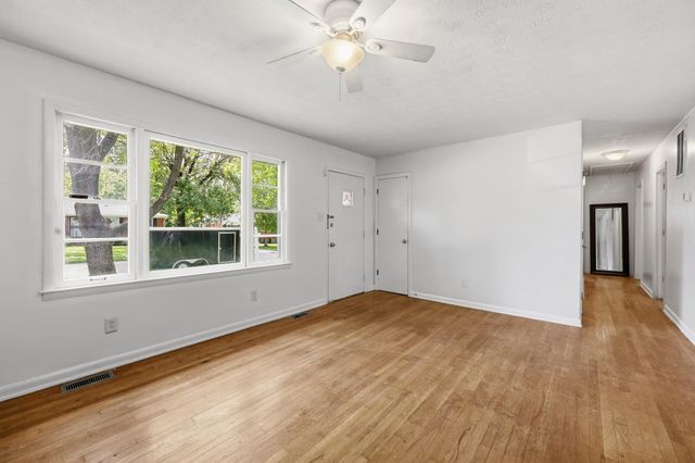 345 Larkwood Drive, Lexington, KY 40509