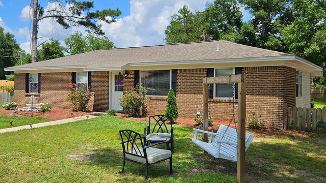 1202 Sunshine Drive, Crestview, FL 32539