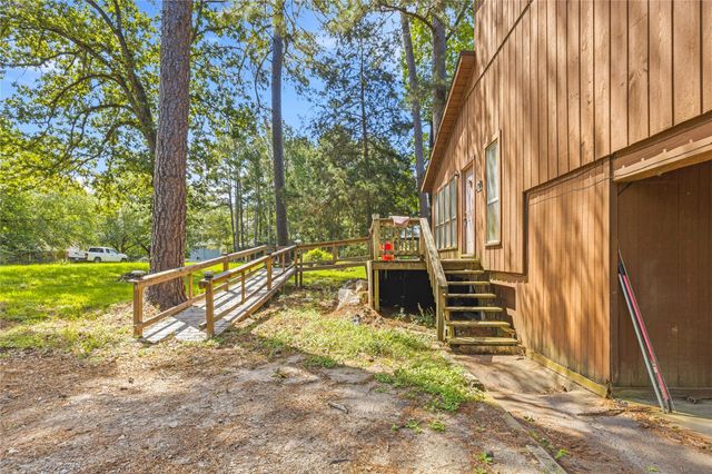 155 Meadow Lake Drive, Trinity, TX 75862