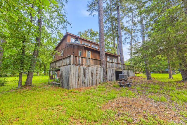 155 Meadow Lake Drive, Trinity, TX 75862