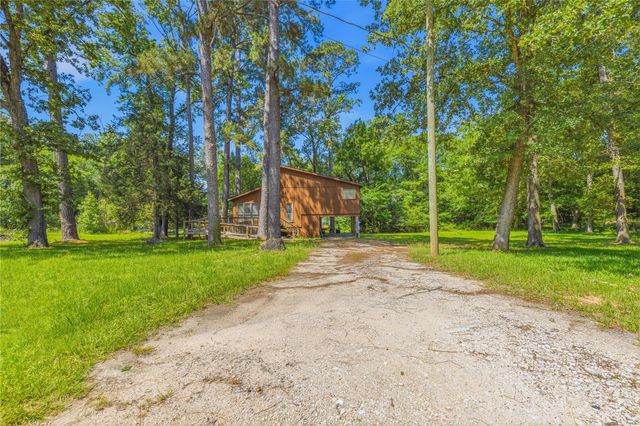 155 Meadow Lake Drive, Trinity, TX 75862