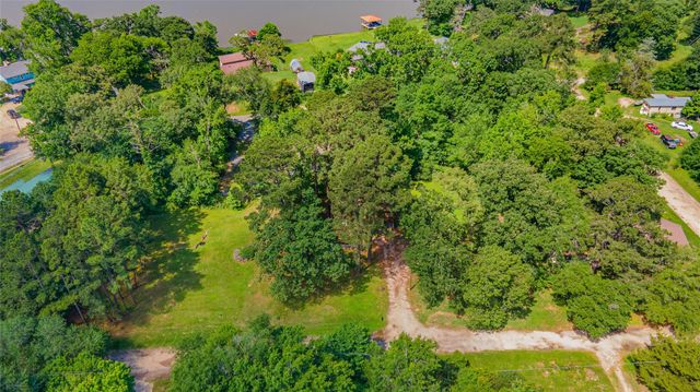 155 Meadow Lake Drive, Trinity, TX 75862