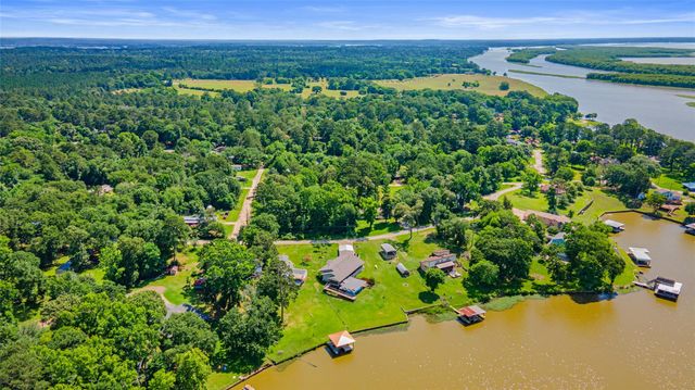 155 Meadow Lake Drive, Trinity, TX 75862