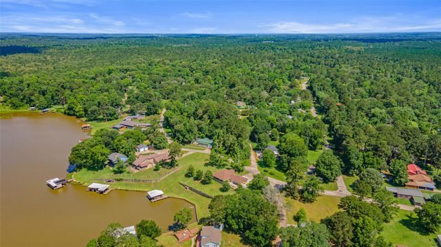 155 Meadow Lake Drive, Trinity, TX 75862