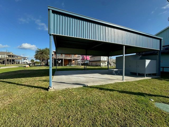 966 Clara Street, Crystal Beach, TX 77650