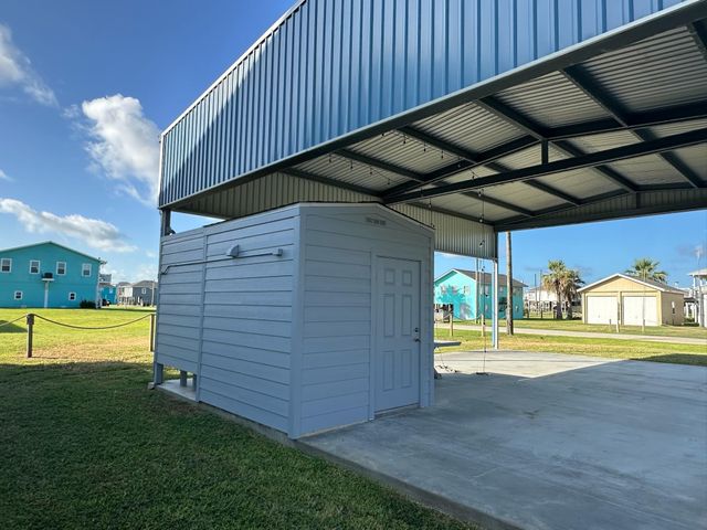966 Clara Street, Crystal Beach, TX 77650