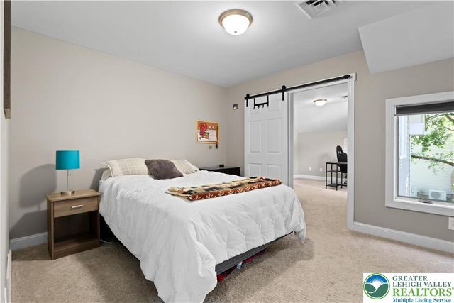 3646 Sturbridge Place, South Whitehall Twp, PA 18104
