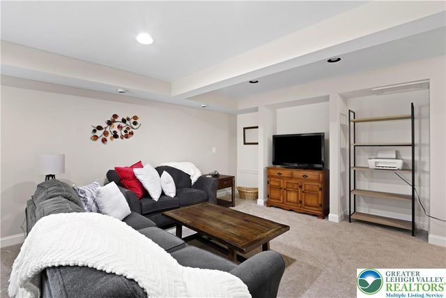 3646 Sturbridge Place, South Whitehall Twp, PA 18104