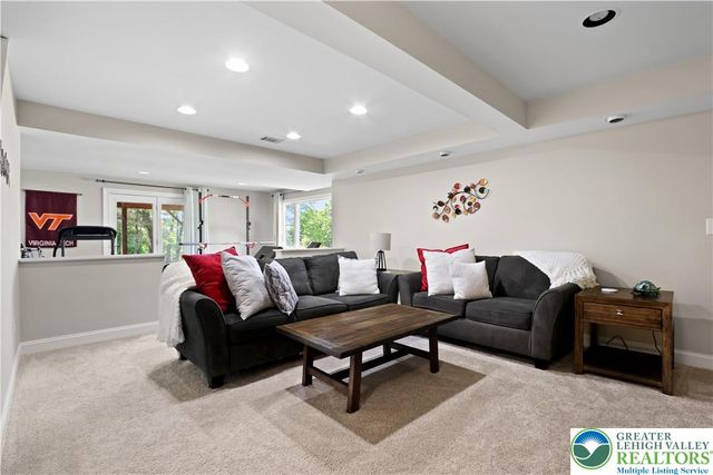 3646 Sturbridge Place, South Whitehall Twp, PA 18104