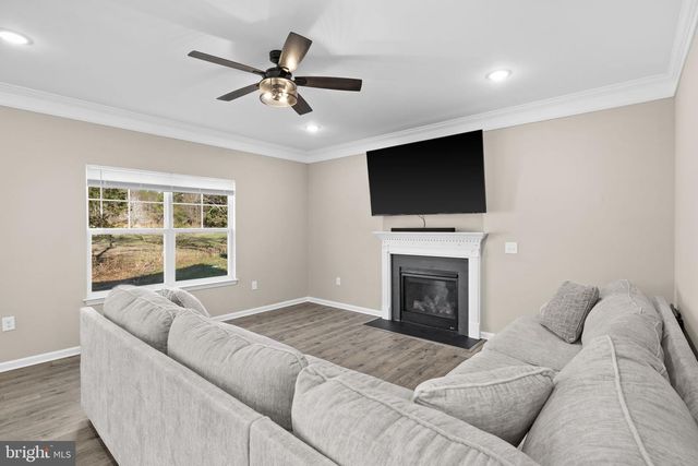 5835 SMITH STATION RD, Fredericksburg, VA 22407