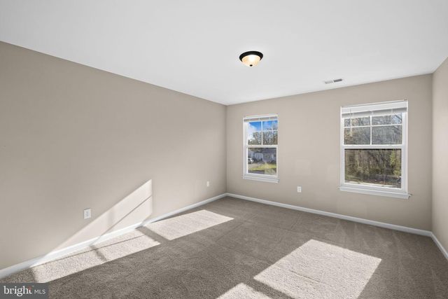 5835 SMITH STATION RD, Fredericksburg, VA 22407