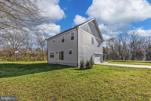 5835 SMITH STATION RD, Fredericksburg, VA 22407