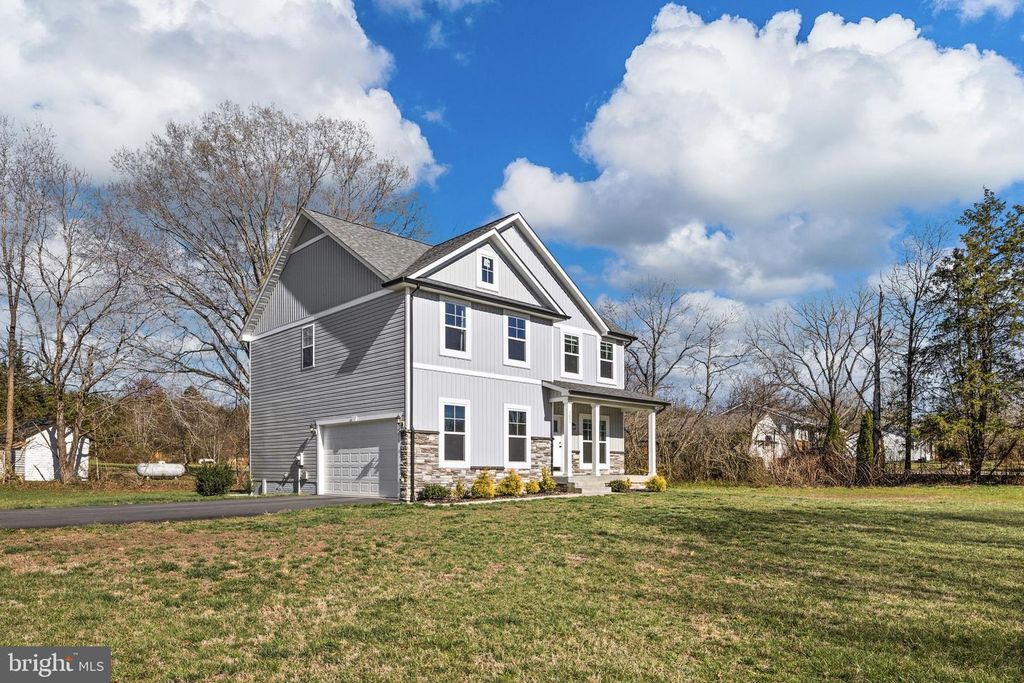 5835 SMITH STATION RD, Fredericksburg, VA 22407